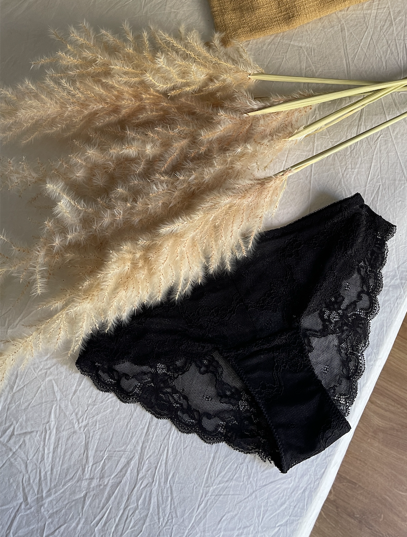 Dreamy Black Cheeky cut pack of 3 – TUUT Boutique